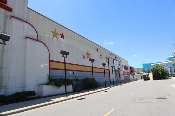 AMC Star Great Lakes Crossing 25 - June 16 2022 Photo